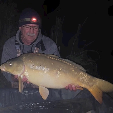 Carp (21lbs 0oz ) caught by Mick Cooper at  France.