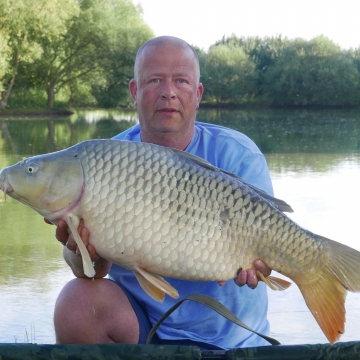 Carp (25lbs 0oz ) caught by Minne de Swart at  France.