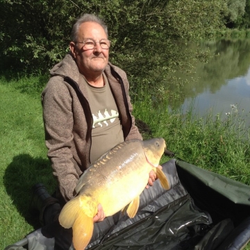 Carp (28lbs 0oz ) caught by Terry Pearce at  France.