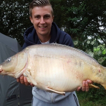 Carp (31lbs 6oz ) caught by Liam Carpenter at  France.