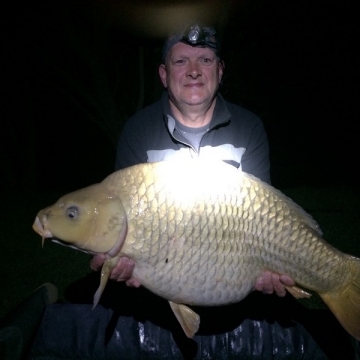 Carp (33lbs 12oz ) caught by Andy Faith at  France.