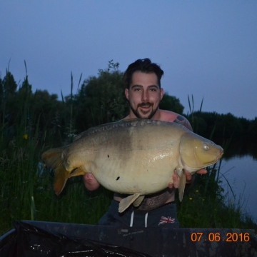 Carp (33lbs 6oz ) caught by Ryan Johnson at  France.