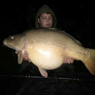 Carp (34lbs 0oz ) caught by Billy Berridge at  France.