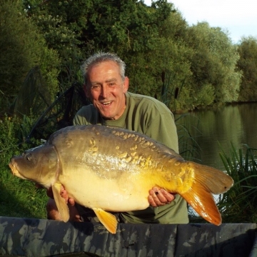 Carp (36lbs 15oz ) caught by Paul Jeive at  France.