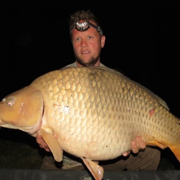 Carp (36lbs 2oz ) caught by Darren Palmer at  France.