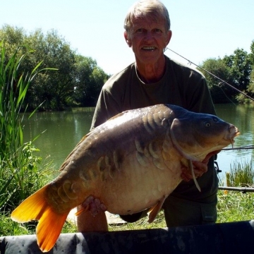 Carp (38lbs 8oz ) caught by Howard Griffiths at  France.