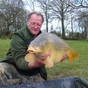 Carp (38lbs 8oz ) caught by Phil Palmer at  France.