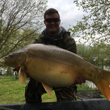 Carp (41lbs 0oz ) caught by Luke Faith (PB) at  France.