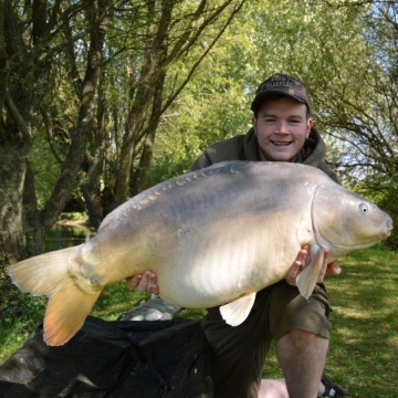 Carp (46lbs 2oz ) caught by Ryan Snelson (PB) at  France.