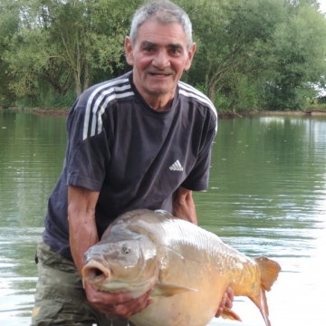                                             Bob Carey: Carp 47lbs 4oz
                                    