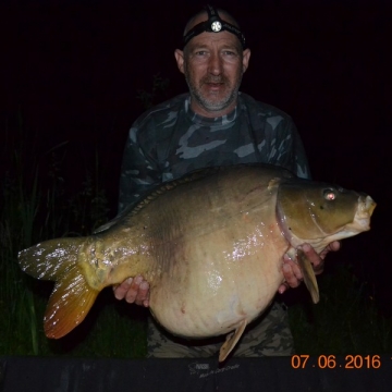 Carp (36lbs 10oz ) caught by Dean Johnson at  France.