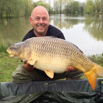 Carp (35lbs 0oz ) caught by Ian Lovejoy at  France.