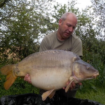 Carp (40lbs 0oz ) caught by Shaun Allen at  France.