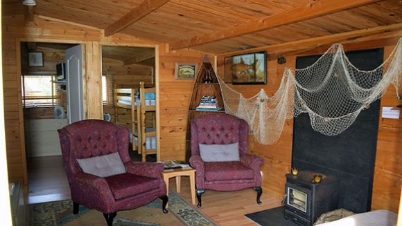 Barbret Lake accommodation - lounge