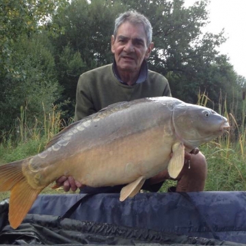                                             Bob Osborne-Carey: Carp 40lbs 0oz
                                    