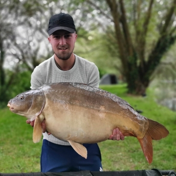                                             Liam Carpenter: Carp 42lbs 0oz
                                    