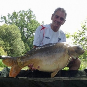                                             Bob Osborne-Carey (PB): Carp 47lbs 9oz
                                    