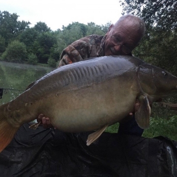 Carp (0lbs 0oz ) caught by Billy Lloyd (PB) at  France.