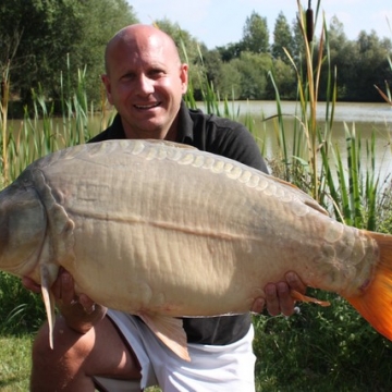                                             Phil Spenceley: Carp 32lbs 12oz
                                    