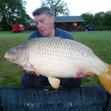                                             Shane Richardson: Carp 38lbs 2oz
                                    