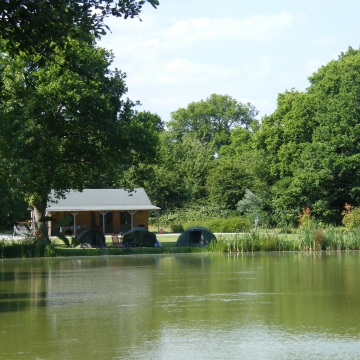 Oakview Lake Accommodation and Home Swims