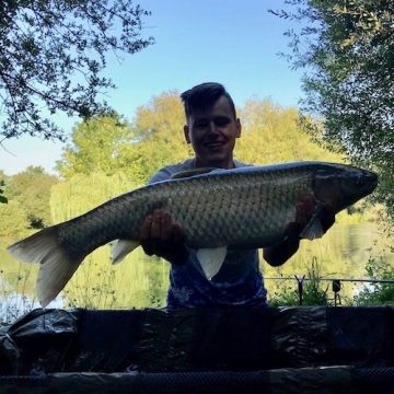 Carp (19lbs 0oz ) caught by Thomas Armes (PB) at  France.