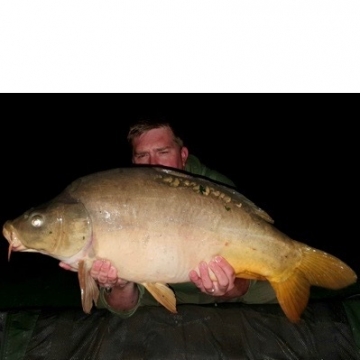 Carp (22lbs 0oz ) caught by Jason Rainbow at  France.