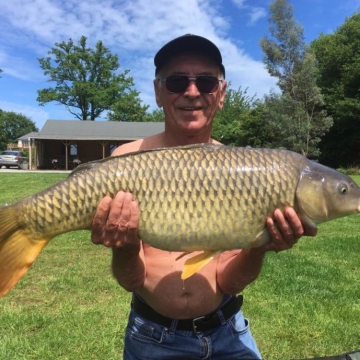 Carp (23lbs 11oz ) caught by Martin Beaujeux at  France.