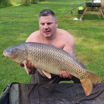 Carp (27lbs 8oz ) caught by Jason Selvey at  France.