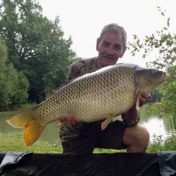 Carp (28lbs 8oz ) caught by Bob Carey at  France.