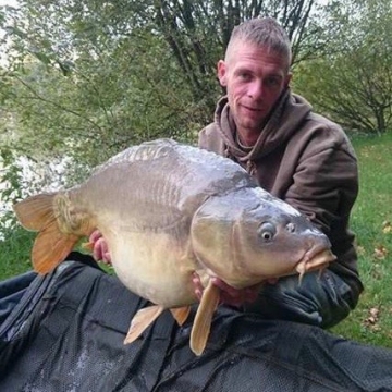 Carp (29lbs 0oz ) caught by Simon Springell at  France.