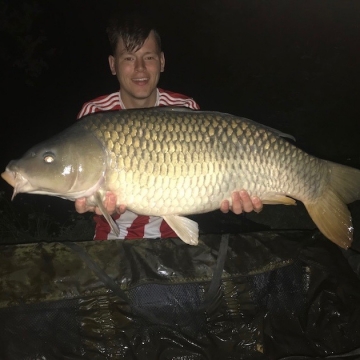 Carp (29lbs 0oz ) caught by Thomas Armes (PB) at  France.