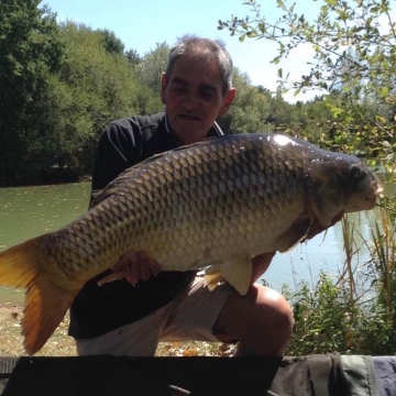 Carp (30lbs 10oz ) caught by Bob Osborne-Carey at  France.