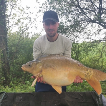 Carp (30lbs 0oz ) caught by Liam Carpenter at  France.