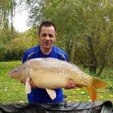 Carp (31lbs 0oz ) caught by Jason Carr at  France.