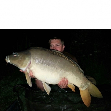 Carp (32lbs 6oz ) caught by Jason Rainbow at  France.