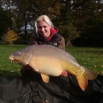 Carp (32lbs 0oz ) caught by Amy at  France.