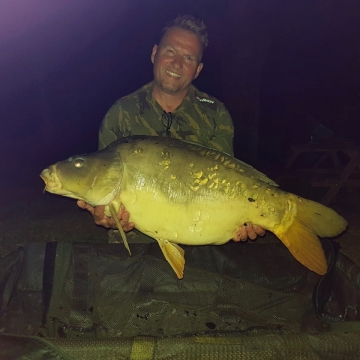 Carp (34lbs 2oz ) caught by Dave Callow at  France.
