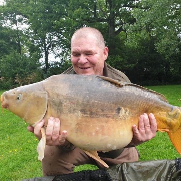 Carp (35lbs 0oz ) caught by Philip Moore at  France.