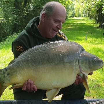 Carp (36lbs 0oz ) caught by Derek Morris at  France.