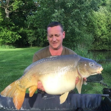 Carp (37lbs 10oz ) caught by Stephen Beaujeux (PB) at  France.