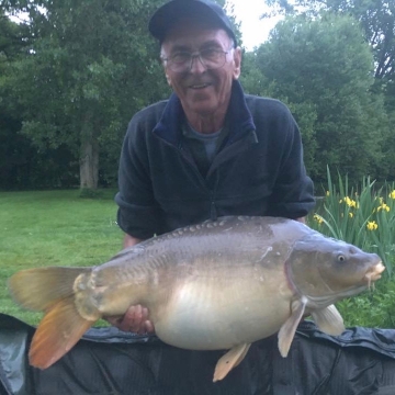 Carp (37lbs 8oz ) caught by Martin Beaujeux (PB) at  France.