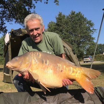 Carp (39lbs 0oz ) caught by Paul at  France.