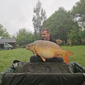 Carp (39lbs 0oz ) caught by Stu Carpenter at  France.