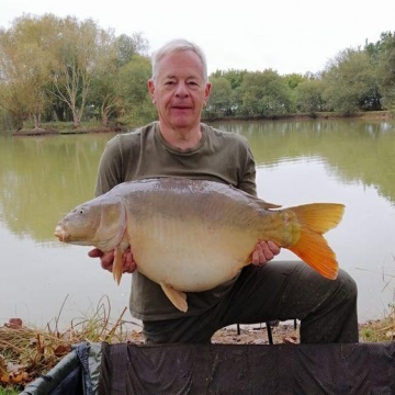 Carp (0lbs 0oz ) caught by Phil Calladine at  France.