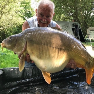 Carp (0lbs 0oz ) caught by Billy Lloyd at  France.