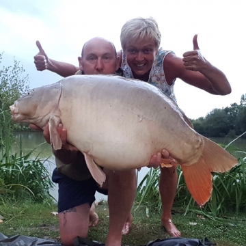 Carp (41lbs 0oz ) caught by Terri Morgan (PB) at  France.