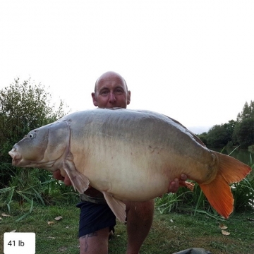 Carp (41lbs 0oz ) caught by Waine Morgan at  France.