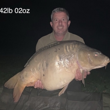 Carp (42lbs 2oz ) caught by Barry Plummer at  France.