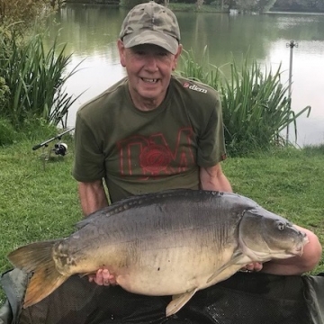 Carp (44lbs 0oz ) caught by Peter Gibson (PB) at  France.